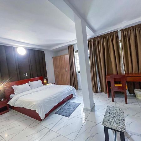 Hotel Le Vaisseau アビジャン エクステリア 写真
