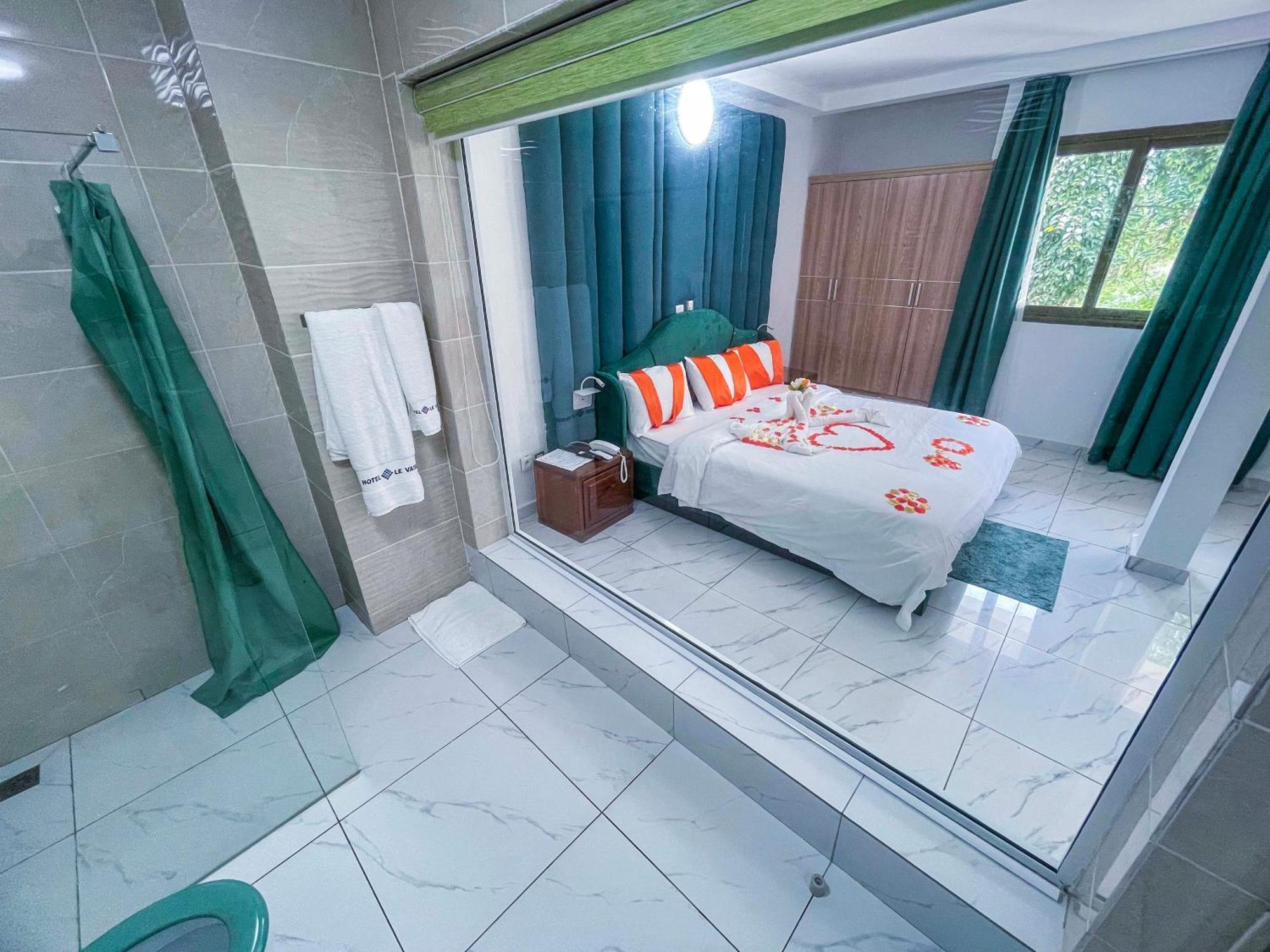 Hotel Le Vaisseau アビジャン エクステリア 写真