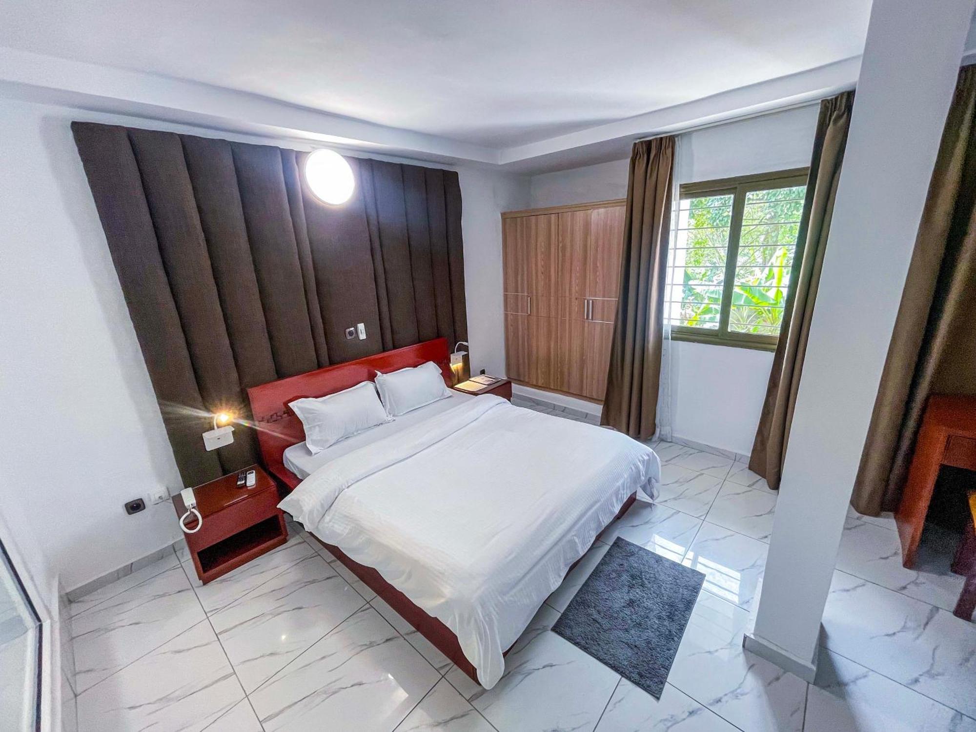 Hotel Le Vaisseau アビジャン エクステリア 写真