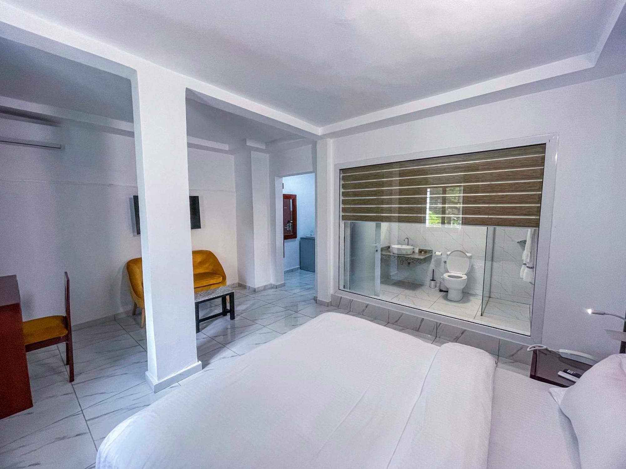 Hotel Le Vaisseau アビジャン エクステリア 写真