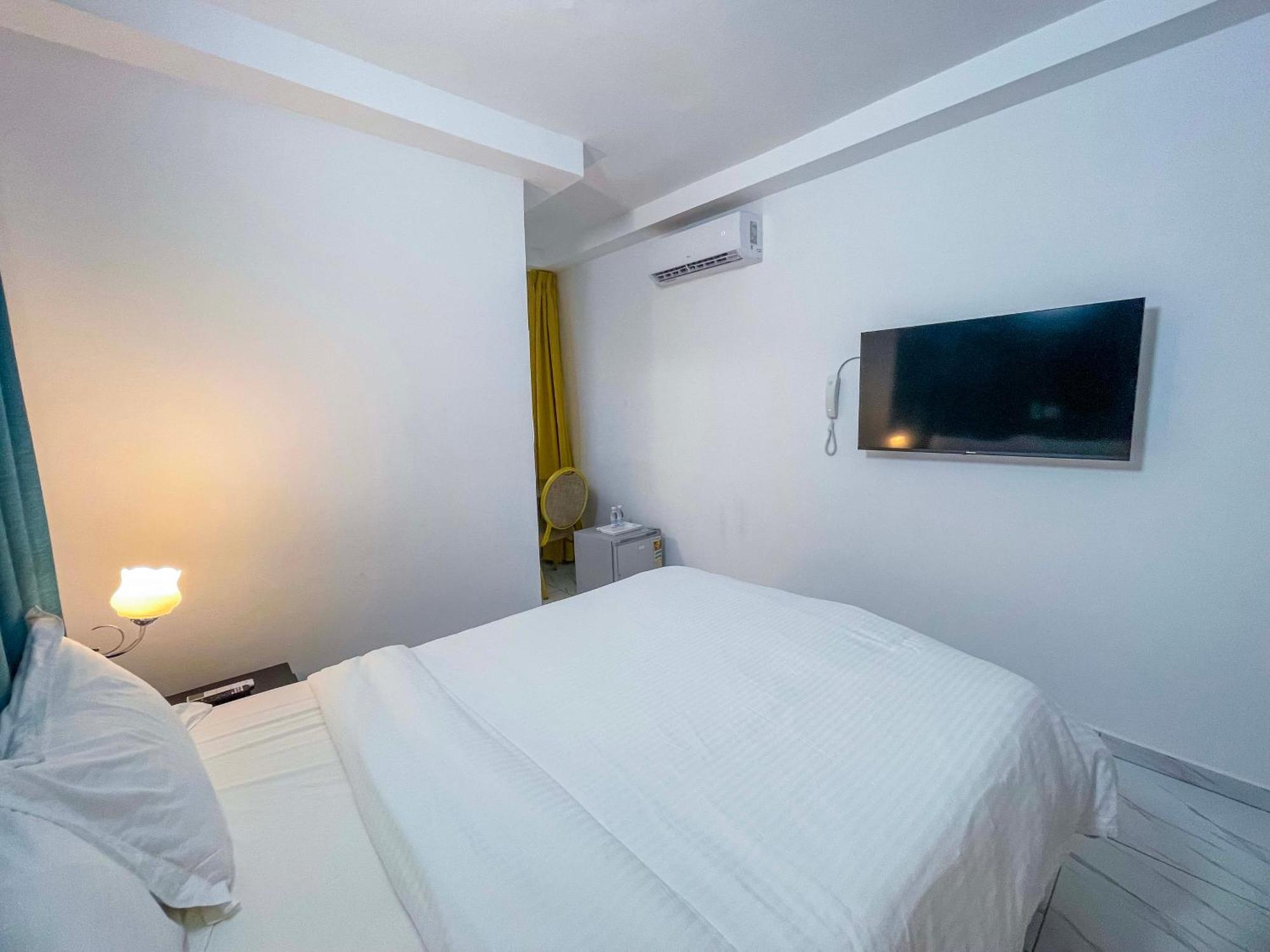 Hotel Le Vaisseau アビジャン エクステリア 写真